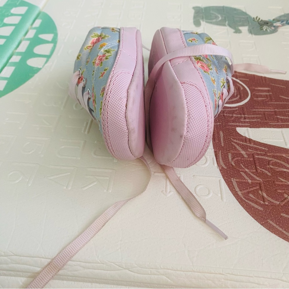 Ralph Lauren Polo Light Blue and Pink Floral Canvas Baby Shoes size 3 GUC - Picture 8 of 12